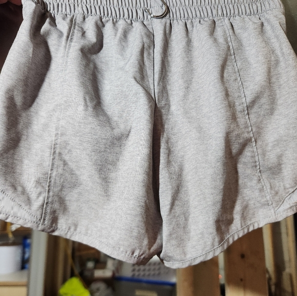 Girls grey shorts size large - Picture 3 of 7